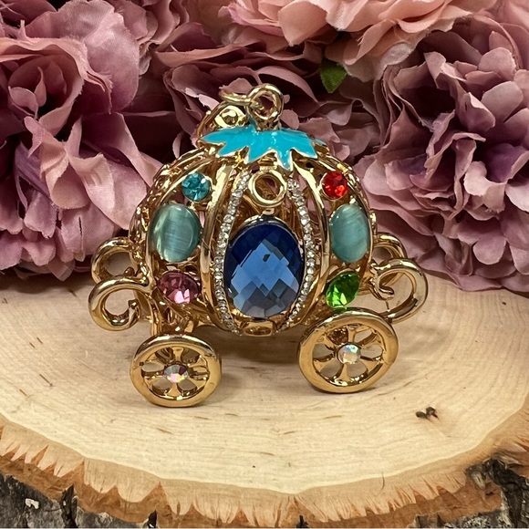 Cinderella’s Royal Blue and Gold Crystal Carriage Keychain Charm - Picture 2 of 15